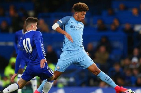 曼城青训天才替补登场改变战局