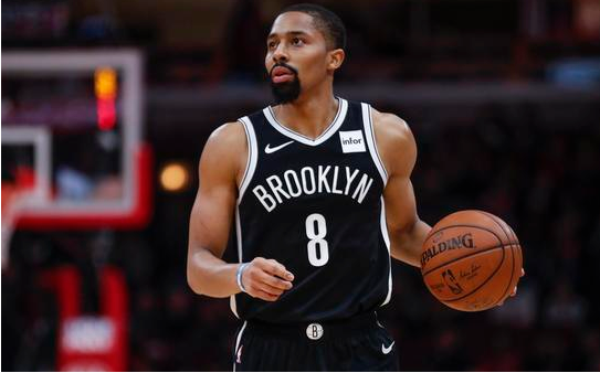  魔术状元班凯罗当选年度最佳新秀  