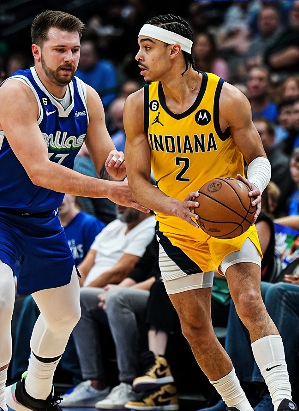  东契奇绝杀三分，独行侠逆转快船  