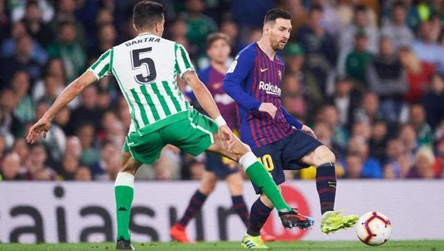  曼城客场狂轰四球，丁丁助攻帽子戏法  