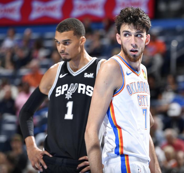  魔术状元秀霍姆格伦当选月最佳新秀  