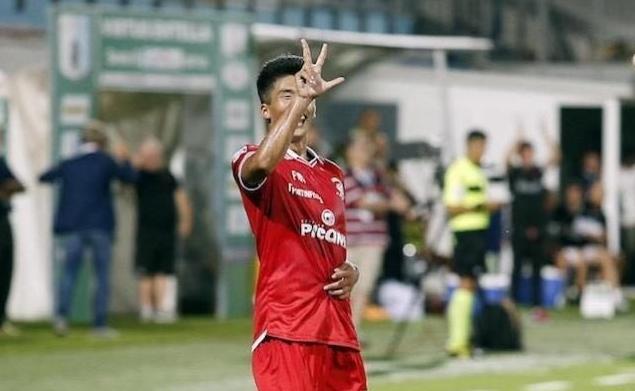  法兰克福租借到期，日本国脚或将离队  